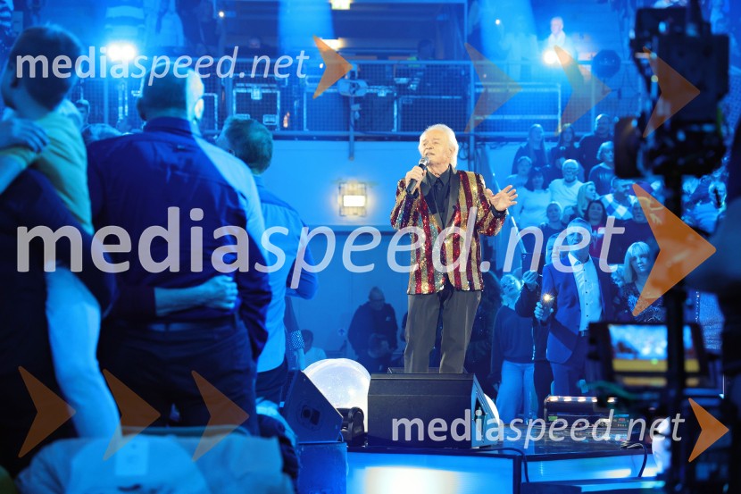  Alfi Nipič, pevecTradicionalni Silvestrski pozdrav v Mariboru