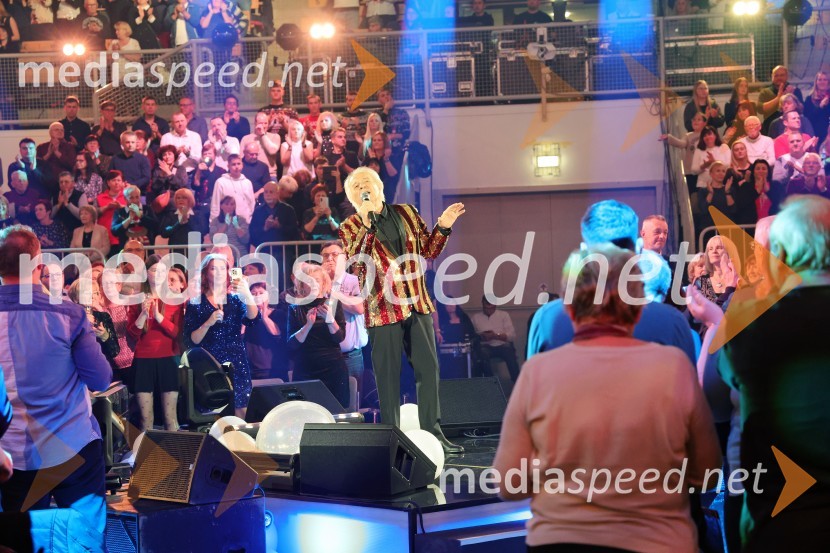  Alfi Nipič, pevecTradicionalni Silvestrski pozdrav v Mariboru