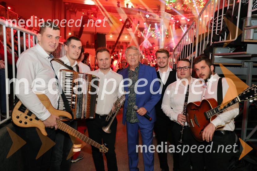  ... ;  ... ;  ... ;  Rudi Šantl, pevec;  ... ;  ... ;  ... Tradicionalni Silvestrski pozdrav v Mariboru