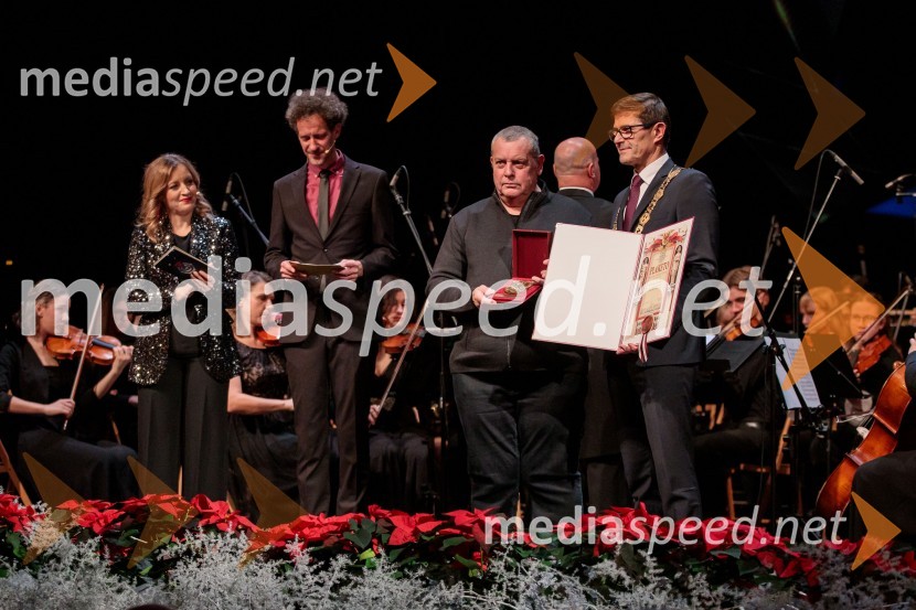 Župan Kranja ob občinskem prazniku podelil priznanja