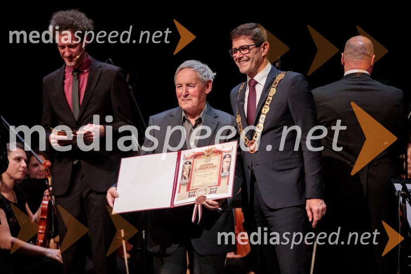 Župan Kranja ob občinskem prazniku podelil priznanja