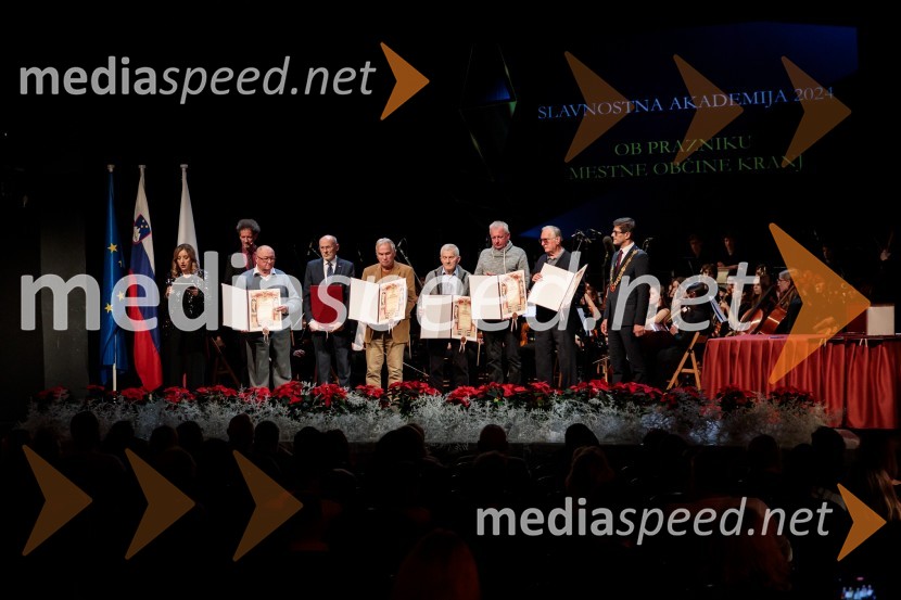 Župan Kranja ob občinskem prazniku podelil priznanja