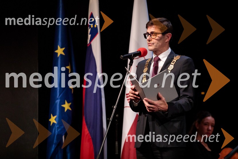 Župan Kranja ob občinskem prazniku podelil priznanja