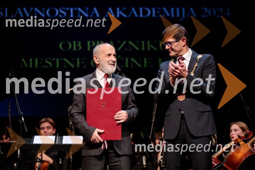 Župan Kranja ob občinskem prazniku podelil priznanja