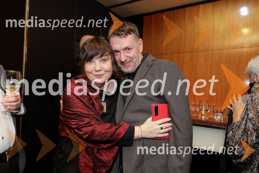  Ira Ratej, dramaturginja;  Diego de Brea, režiserTa veseli dan ali Matiček se ženi, premiera v MGL