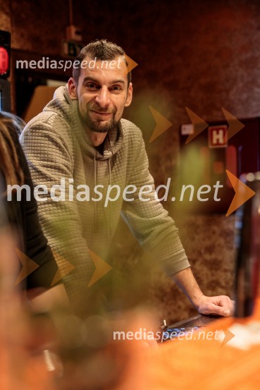 Razodetje, premiera, Prešernovo gledališče Kranj