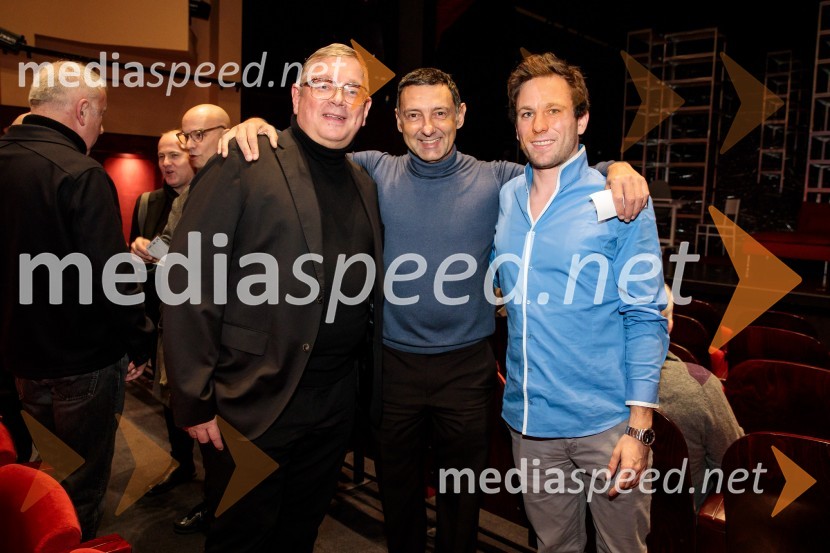  Robert Waltl, direktor, Mini teater;  Boštjan Vuga, arhitekt;  Mark ZavrtanikRazodetje, premiera, Prešernovo gledališče Kranj