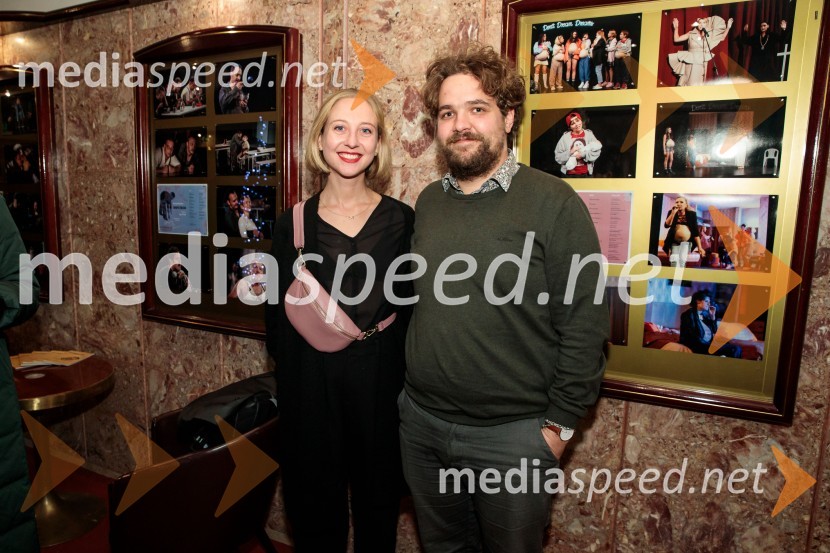  Lara Ekar Grlj, koreografinja;  Luka Marcen, režiserRazodetje, premiera, Prešernovo gledališče Kranj