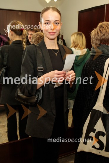  Lara Fortuna, igralkaRazodetje, premiera, Prešernovo gledališče Kranj