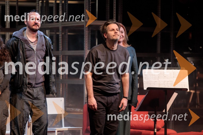  Blaž Setnikar, igralec;  Aljoša Ternovšek, igralecRazodetje, premiera, Prešernovo gledališče Kranj