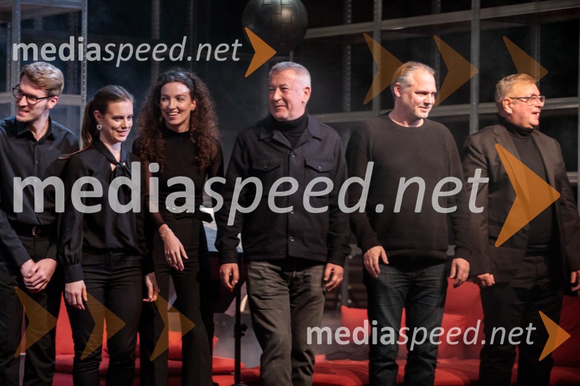  ... ;  ... ;  ... ;  Ivica Buljan, režiser;  Mattias Andersson, igralec, režiser in dramatik;  Robert Waltl, direktor, Mini teaterRazodetje, premiera, Prešernovo gledališče Kranj