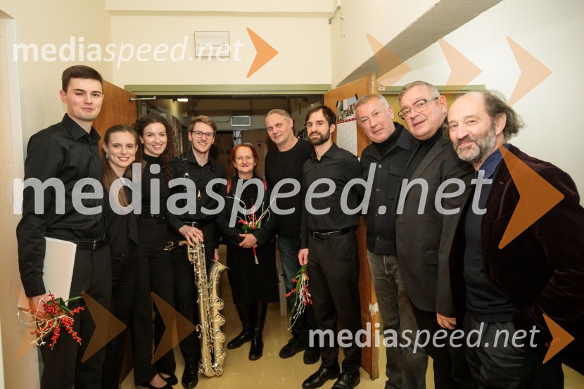  ... ;  ... ;  ... ;  ... ;  Marinka Poštrak, dramaturginja, Prešernovo gledališče Kranj;  Mattias Andersson, igralec, režiser in dramatik;  ... ;  Ivica Buljan, režiser;  Robert Waltl, direktor, Mini teater;  ... Razodetje, premiera, Prešernovo gledališče Kranj