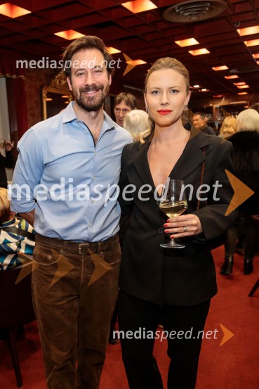  Miha Rodman, igralec;  Paola Rodman, italijanistka in umetnostna zgodovinarkaRazodetje, premiera, Prešernovo gledališče Kranj