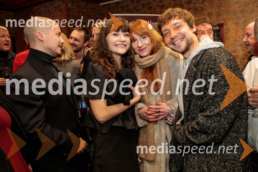  Živa Selan, igralka;  Varja  Hrvatin, dramaturginja;  Nejc Jezernik, igralecRazodetje, premiera, Prešernovo gledališče Kranj