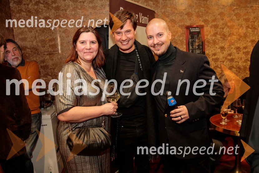  Teja Pelko, novinarka;  Mario Dragojević, igralec;  ... Razodetje, premiera, Prešernovo gledališče Kranj