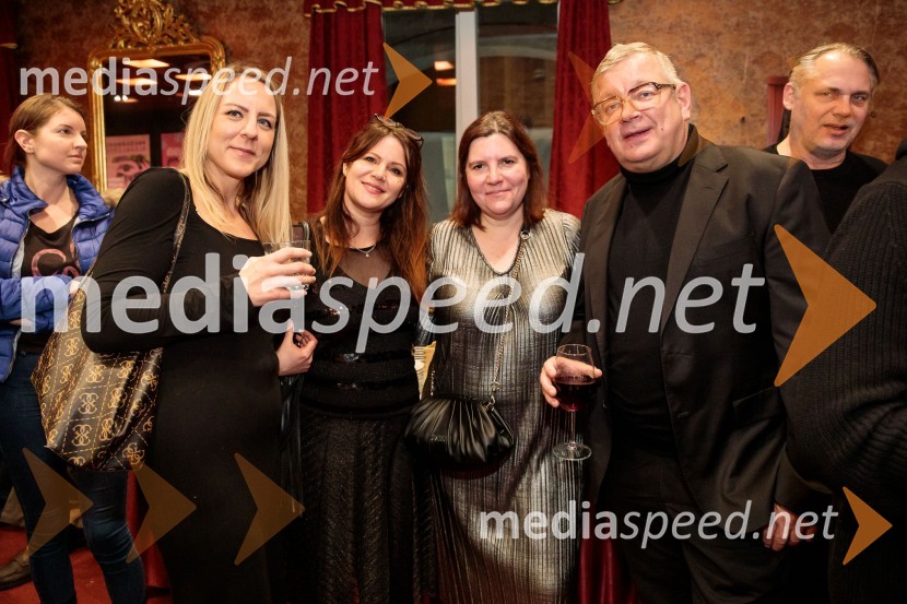  ... ;  Eva Belčič, vodja marketinga in odnosov z javnostmi, Prešernovo gledališče Kranj;  Teja Pelko, novinarka;  Robert Waltl, direktor, Mini teaterRazodetje, premiera, Prešernovo gledališče Kranj