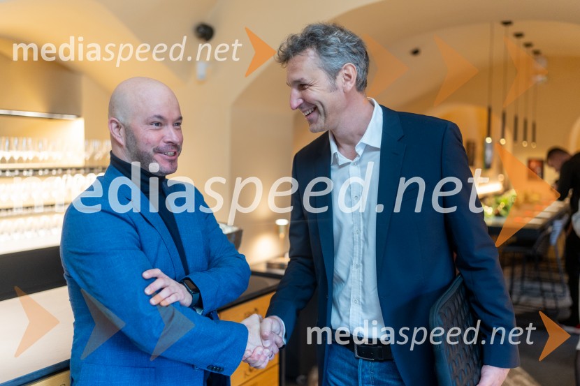  Matevž Frangež, državni sekretar;  Stojan Skalicky, Arhisol, d.o.o.Novinarska konferenca s predstavitvijo prenovljene Hiše Najstarejše trte