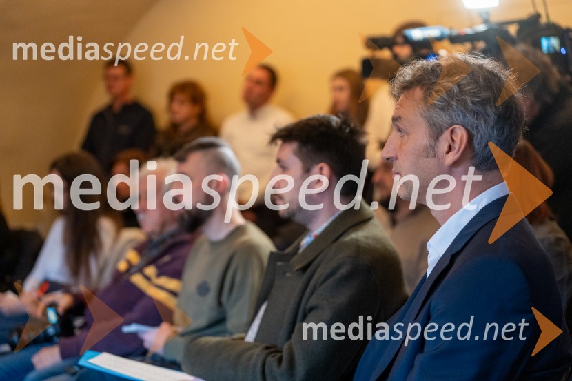  Stojan Skalicky, Arhisol, d.o.o.Novinarska konferenca s predstavitvijo prenovljene Hiše Najstarejše trte