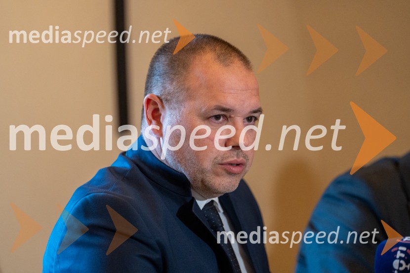  Jure Struc, direktor, Zavod za turizem MariborNovinarska konferenca s predstavitvijo prenovljene Hiše Najstarejše trte