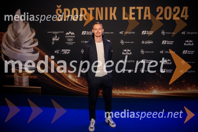  Žan  Karničnik, nogometašŠportnik leta 2024, slavila Janja Garnbret in Tadej Pogačar