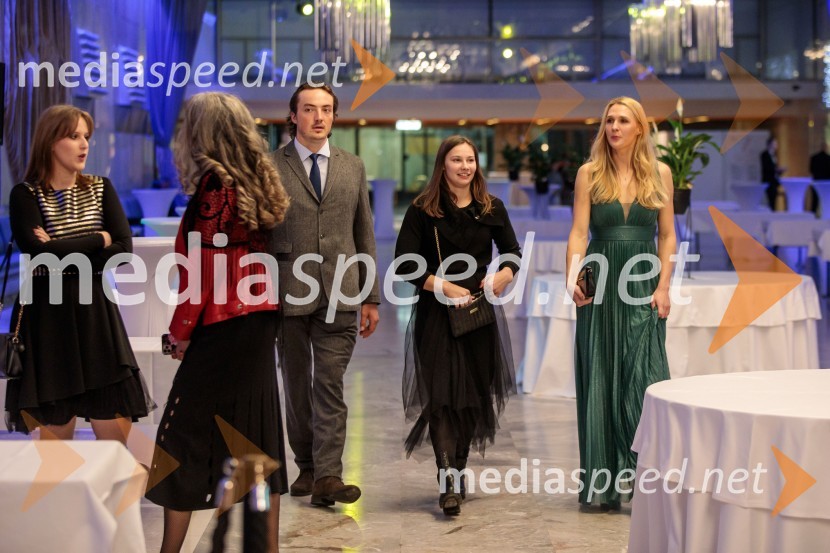  Isak Ivan Žvegelj, veslač;  ... ;  Nina Kostanjšek, veslačicaŠportnik leta 2024, slavila Janja Garnbret in Tadej Pogačar