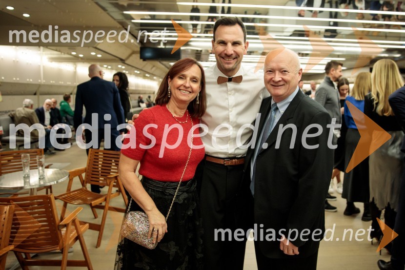  Janja Pušl, ustanoviteljica in solastnica Bolero;  Matevž Česen, poklicni plesalec, koreograf, trener športnega plesa, plesni sodnik ;  Zoran Kljun, direktor, plesna šola BoleroŠportnik leta 2024, slavila Janja Garnbret in Tadej Pogačar