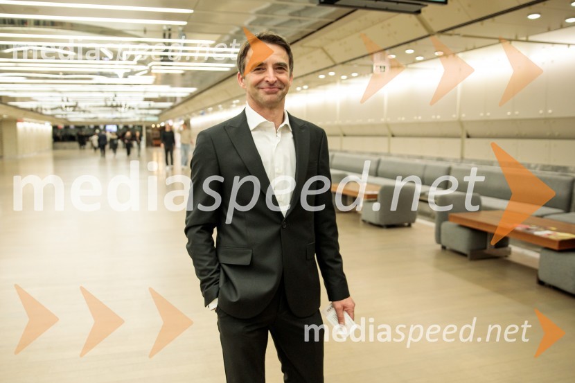 dr. Franci Petek, nekdanji smučarski skakalec in nekdanji direktor SZSŠportnik leta 2024, slavila Janja Garnbret in Tadej Pogačar