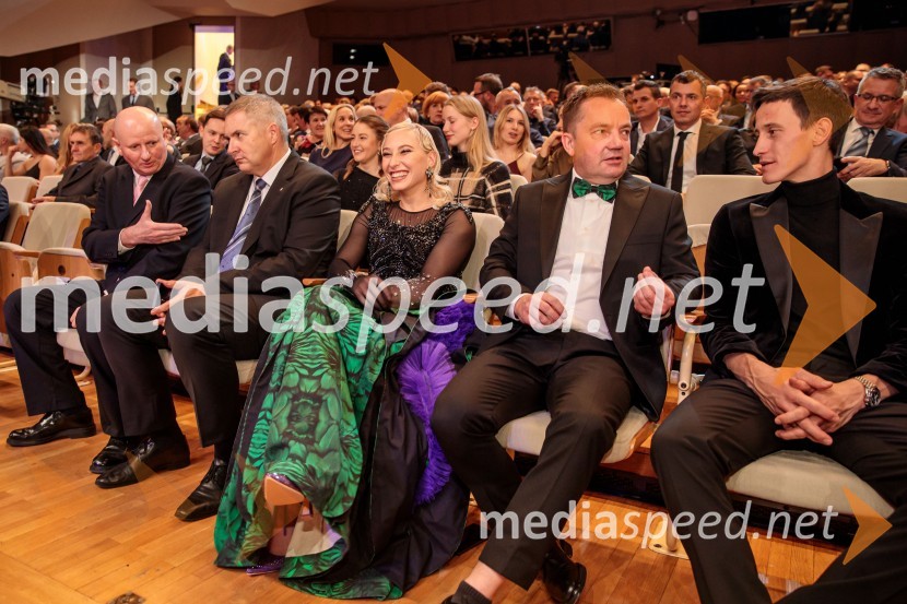  Borut  Veselko, igralec;  Janja Garnbret, športna plezalka;  Roman Krajnik, trener Janje Garnbret;  Peter  Prevc, smučarski skakalecŠportnik leta 2024, slavila Janja Garnbret in Tadej Pogačar