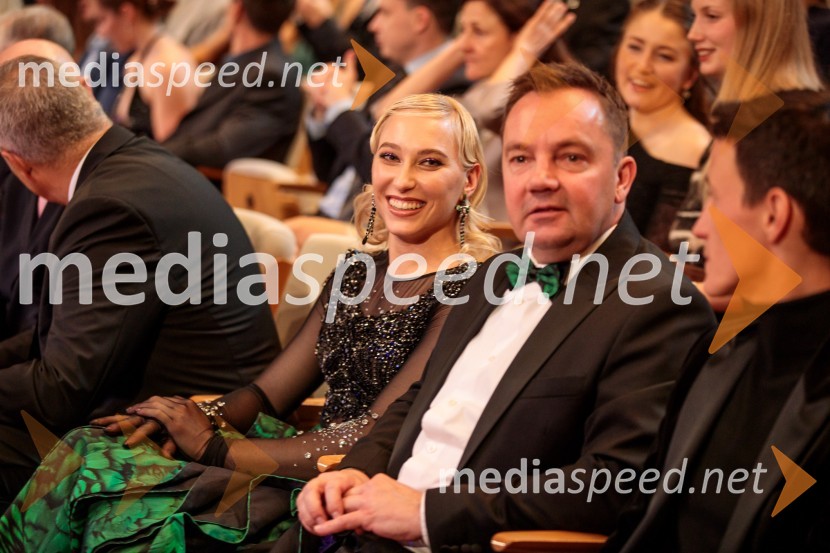  Janja Garnbret, športna plezalka;  Roman Krajnik, trener Janje GarnbretŠportnik leta 2024, slavila Janja Garnbret in Tadej Pogačar