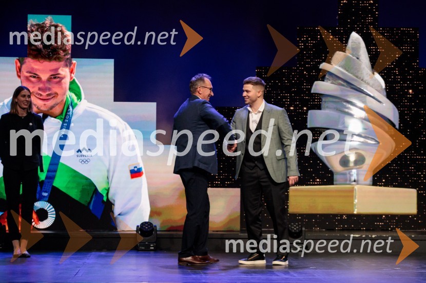  ... ;  Toni Vodišek, kajtarŠportnik leta 2024, slavila Janja Garnbret in Tadej Pogačar