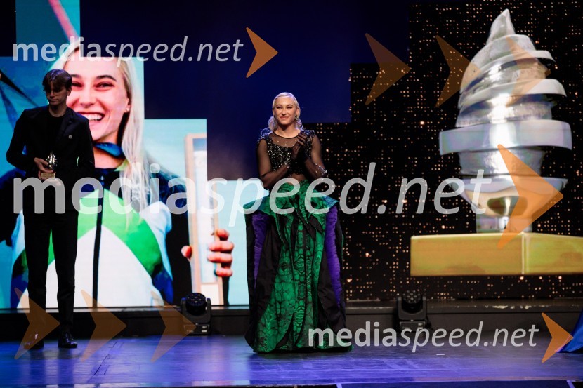  Janja Garnbret, športna plezalkaŠportnik leta 2024, slavila Janja Garnbret in Tadej Pogačar