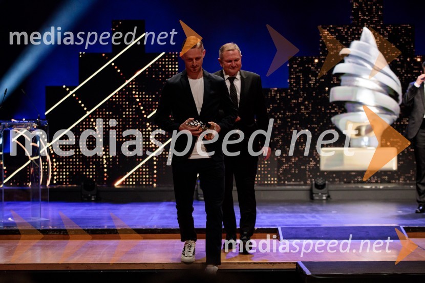  Žan  Karničnik, nogometaš;  Matjaž Kek, selektor slovenske nogometne reprezentanceŠportnik leta 2024, slavila Janja Garnbret in Tadej Pogačar