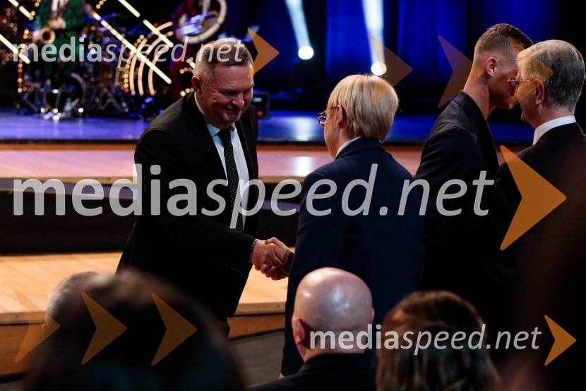  Matjaž Kek, selektor slovenske nogometne reprezentance; dr. Nataša Pirc Musar, predsednica Republike SlovenijeŠportnik leta 2024, slavila Janja Garnbret in Tadej Pogačar