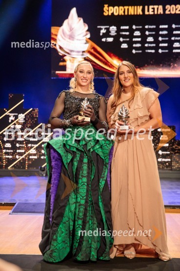  Janja Garnbret, športna plezalka;  Andreja Leški, judoistkaŠportnik leta 2024, slavila Janja Garnbret in Tadej Pogačar