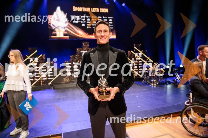  Peter  Prevc, smučarski skakalecŠportnik leta 2024, slavila Janja Garnbret in Tadej Pogačar