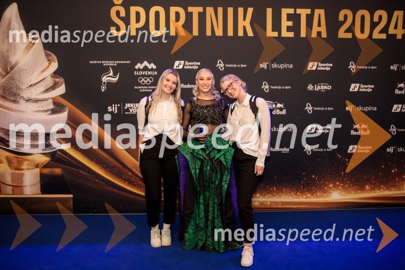  ... ;  Janja Garnbret, športna plezalka;  ... Športnik leta 2024, slavila Janja Garnbret in Tadej Pogačar