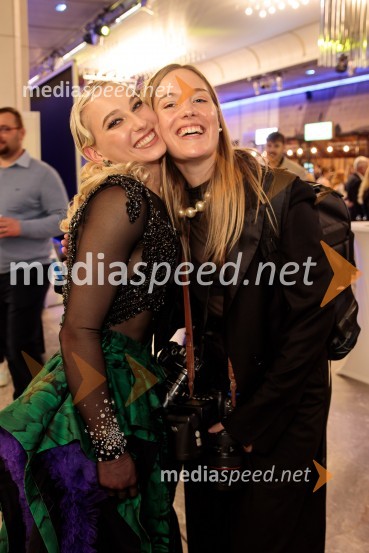  Janja Garnbret, športna plezalka;  ... Športnik leta 2024, slavila Janja Garnbret in Tadej Pogačar