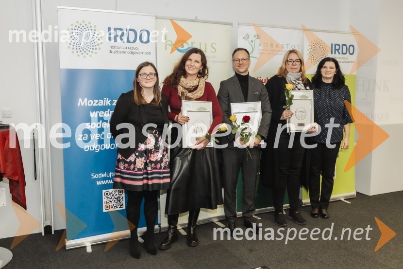  ... ;  ... ;  Klemen Medved, Mercator d.o.o.; dr. Sandra Jordan; mag. Anita Hrast, direktorica, Inštitut IRDO, Inštitut za razvoj družbene odgovornosti Horus in Adrastos 2024, podelitev nagrad