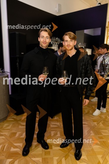  Luka Bokšan, igralec;  Matic Veler, modni oblikovalecAsko odprl svoj prvi showroom v Sloveniji z modnim oblikovalcem Maticem Velerjem