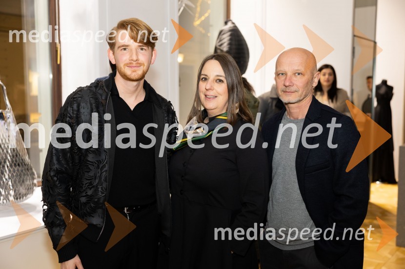  Matic Veler, modni oblikovalec;  Barbara Pokorny;  ... Asko odprl svoj prvi showroom v Sloveniji z modnim oblikovalcem Maticem Velerjem