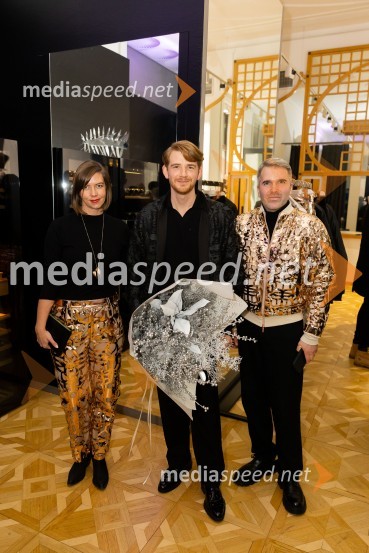  Teja Roglič, odnosi z javnostmi LJFW;  Matic Veler, modni oblikovalec;  Sašo Kralj, odnosi z javnostmi, LJFWAsko odprl svoj prvi showroom v Sloveniji z modnim oblikovalcem Maticem Velerjem