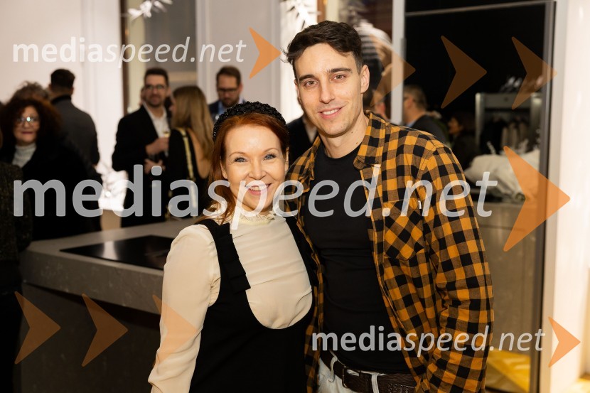  Irena Jalšovec Kogoj - Regina, pevka;  ... Asko odprl svoj prvi showroom v Sloveniji z modnim oblikovalcem Maticem Velerjem