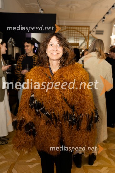  Barbara Podlogar, grafična oblikovalka, PristopAsko odprl svoj prvi showroom v Sloveniji z modnim oblikovalcem Maticem Velerjem