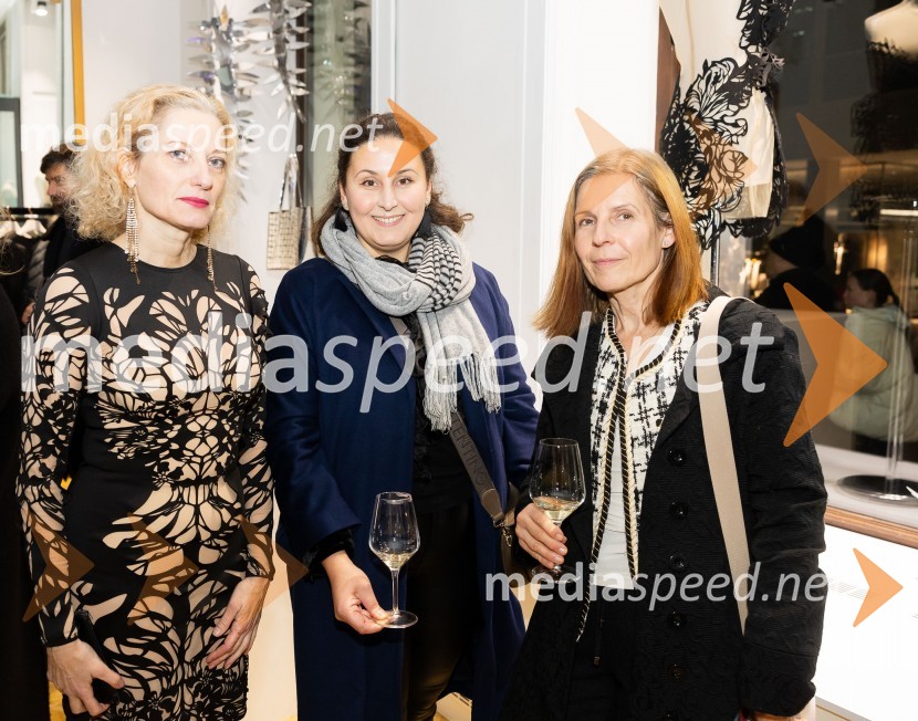  Hermina Kovačič, strokovnjakinja za komuniciranje;  ... ;  ... Asko odprl svoj prvi showroom v Sloveniji z modnim oblikovalcem Maticem Velerjem