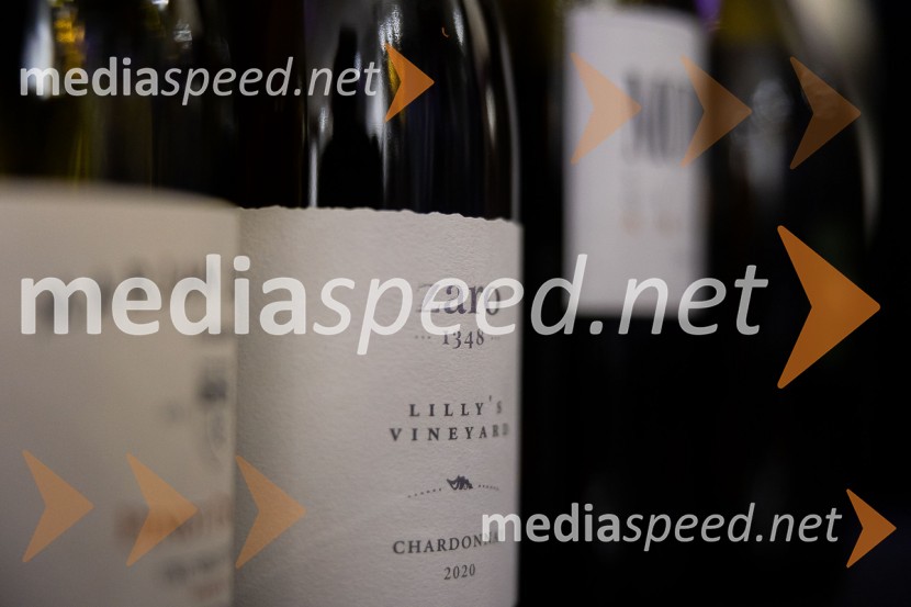 Asko odprl svoj prvi showroom v Sloveniji z modnim oblikovalcem Maticem Velerjem