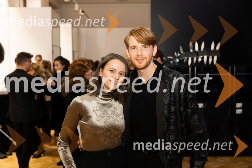  ... ;  Matic Veler, modni oblikovalecAsko odprl svoj prvi showroom v Sloveniji z modnim oblikovalcem Maticem Velerjem