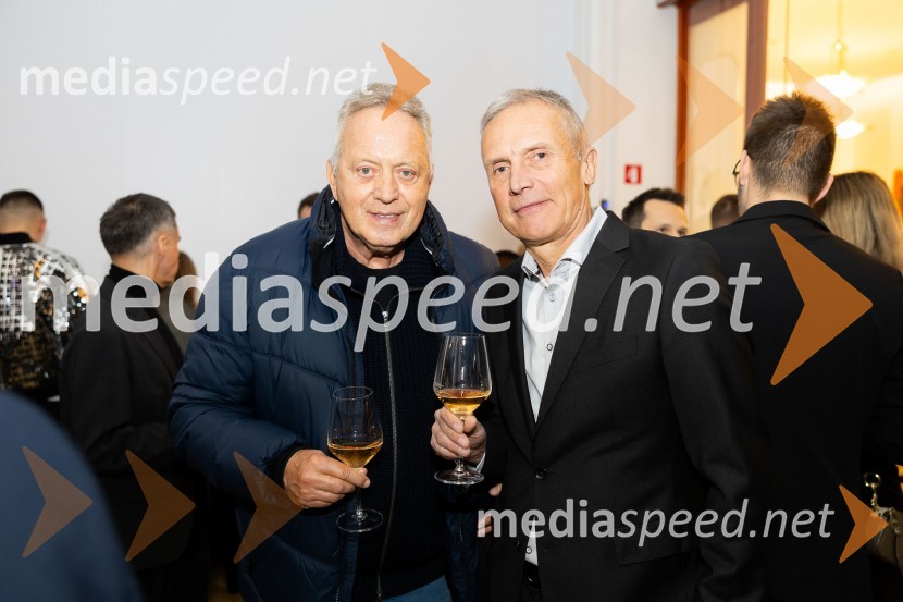  Zmago Sagadin, košarkarski trener;  ... Asko odprl svoj prvi showroom v Sloveniji z modnim oblikovalcem Maticem Velerjem