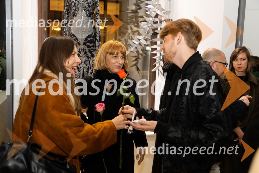  ... ;  ... ;  Matic Veler, modni oblikovalecAsko odprl svoj prvi showroom v Sloveniji z modnim oblikovalcem Maticem Velerjem