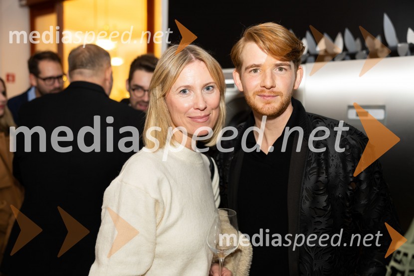  Alenka Birk, stilistka;  Matic Veler, modni oblikovalecAsko odprl svoj prvi showroom v Sloveniji z modnim oblikovalcem Maticem Velerjem