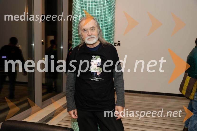  Dragan  Bulič, glasbeni urednikAvtomobili, koncert ob izidu novega albuma Potujemo